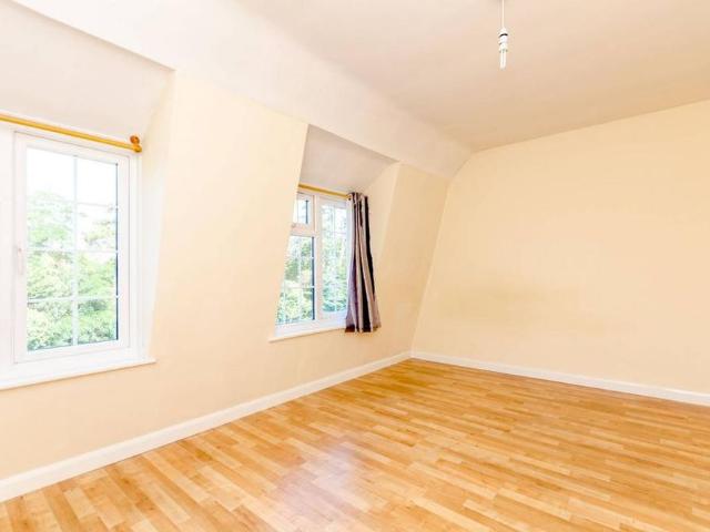 Apartment for rent in Westborough, Surrey