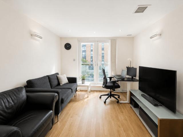 Apartment for rent in Wealdstone, Greater London