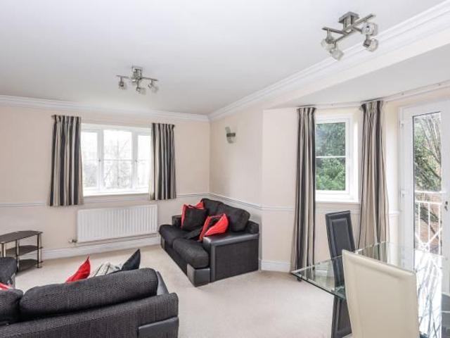 Apartment for rent in London Borough of Richmond upon Thames, Greater London