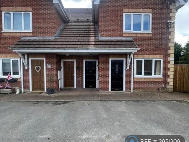 Flat for rent in Lee Bank, Greater Manchester