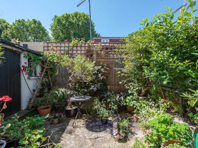 Flat for rent in Elephant and Castle, Greater London