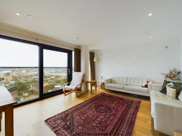 Apartment for rent in The Polygon, City Of Southampton