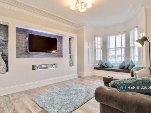 Flat for rent in Charleston, Glenburn