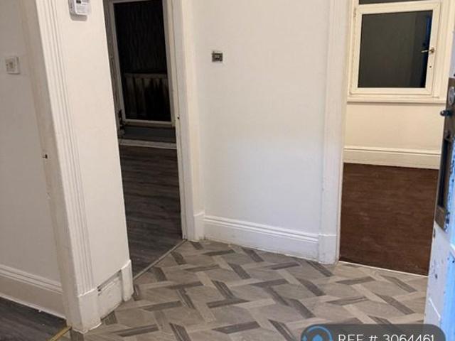 Flat for rent in Abertillery