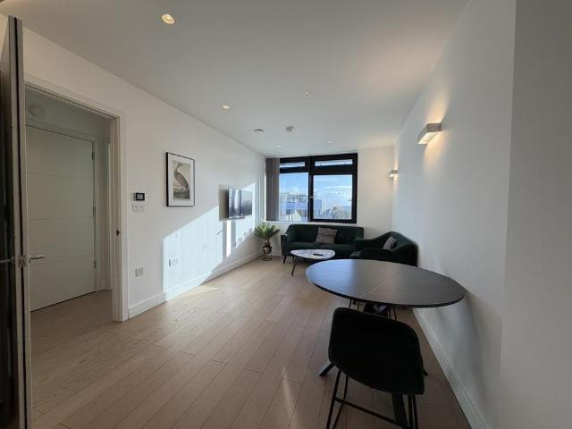 Apartment for rent in London Borough of Hounslow, Spring Grove