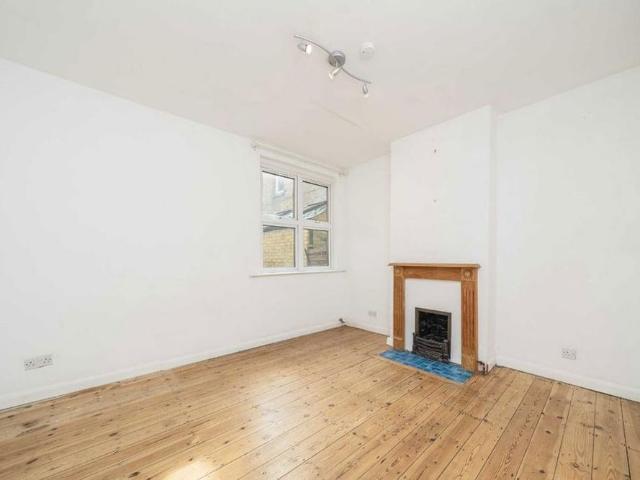 Apartment for rent in London Borough of Ealing, Greater London
