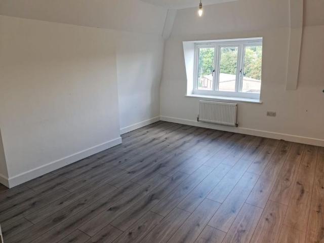 Apartment for rent in Red Hill, Surrey