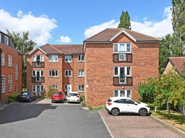 Flat for rent in Bell Farm, High Field