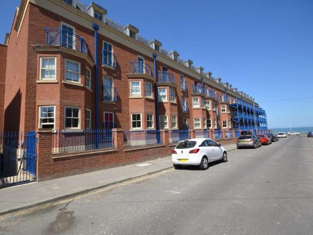 Flat for rent in Westbrook, Acol