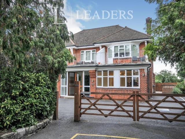 Flat for rent in Hayes, Greater London