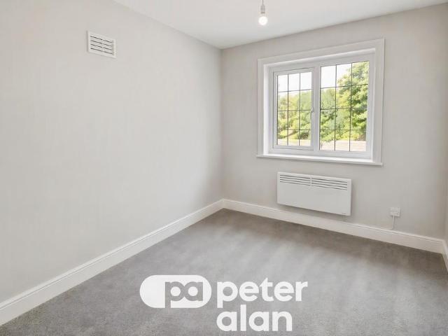 Apartment for rent in Allt-yr-yn, Wales