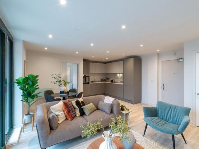 Apartment for rent in Maylands, Pouchen End