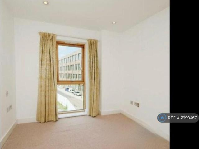 Apartment for rent in Foss Islands, High Field