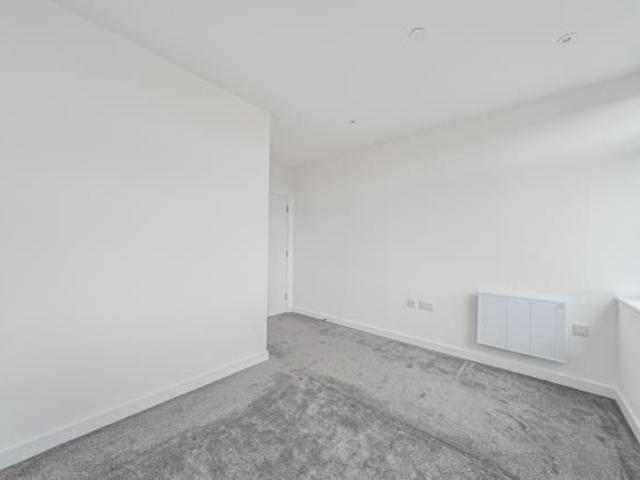 Apartment for rent in Birch Green, Lower Halliford