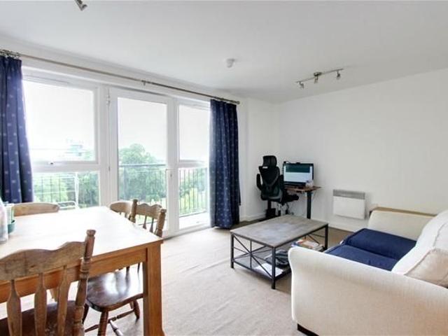 Apartment for rent in Enborne, West Berkshire