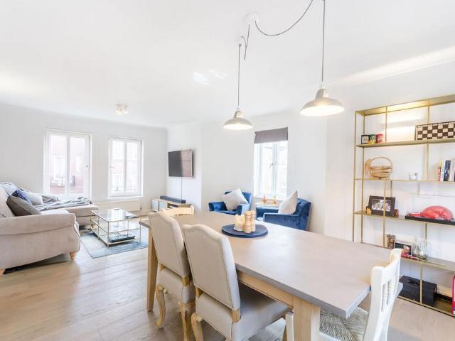 Flat for rent in Paddington, Greater London
