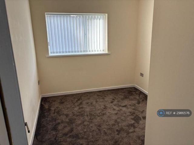 Apartment for rent in Cimla, Neath
