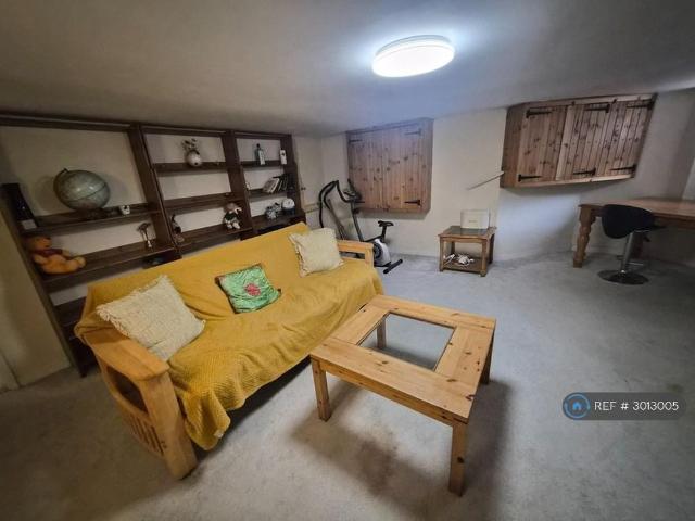 Apartment for rent in City Centre, Georgia