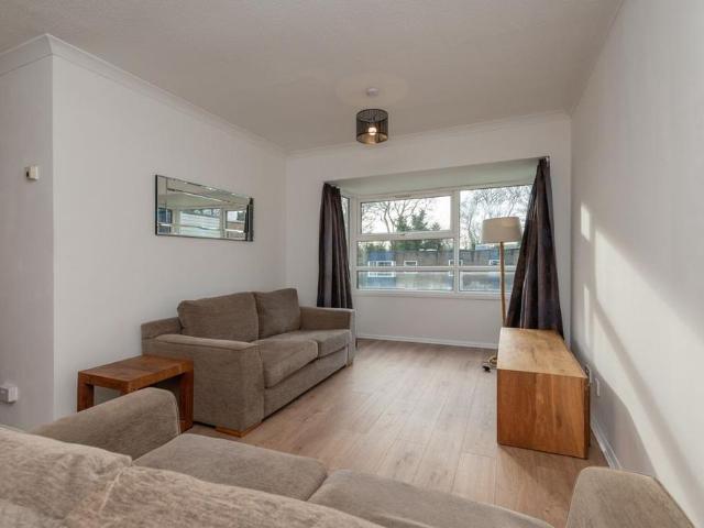 Apartment for rent in Park Villas, Leeds
