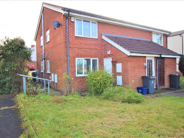 Flat for rent in Aston cum Aughton, Swallownest