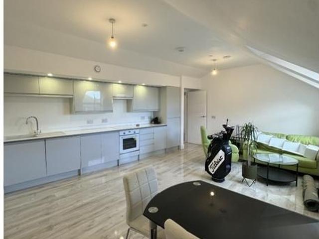 Apartment for rent in Stow Hill, Wales