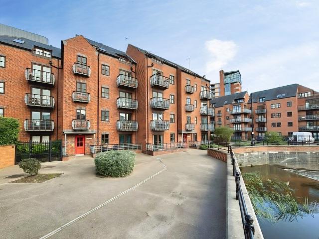 Apartment for rent in Richmond Hill, West Yorkshire