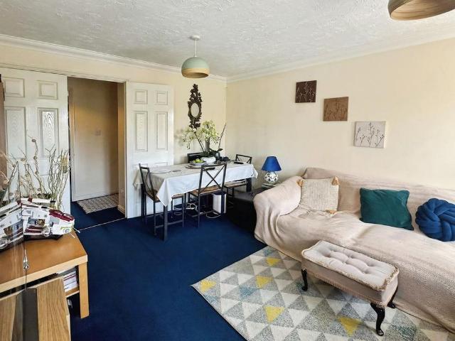 Apartment for rent in Bedford
