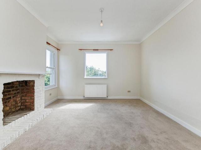 Apartment for rent in New Malden, Greater London