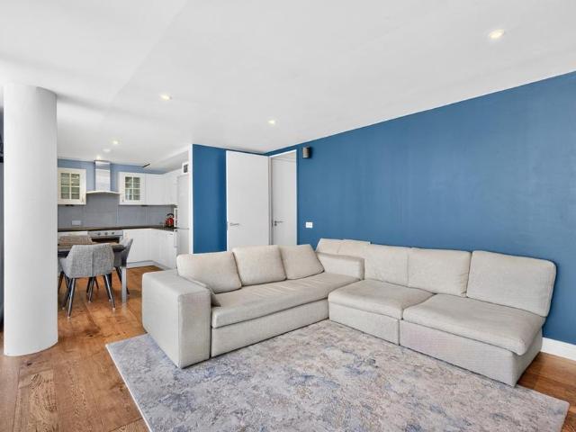 Apartment for rent in Falcon Estate, Greater London