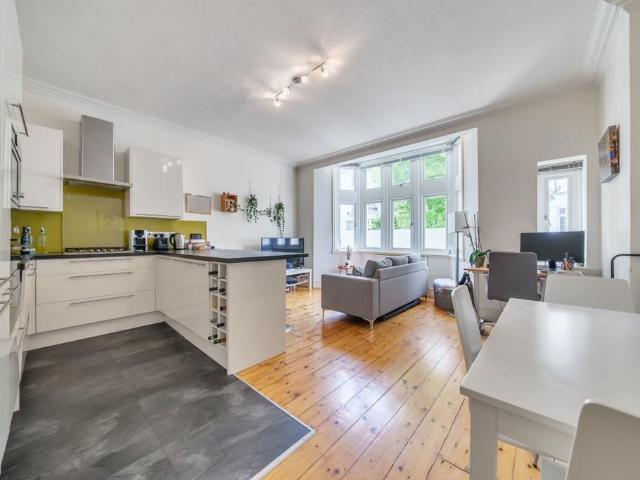 Flat for rent in Paddington, Greater London