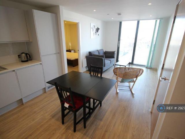 Flat for rent in City Centre, Georgia