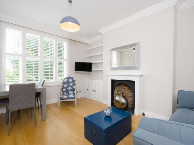 Flat for rent in Earl's Court, Greater London