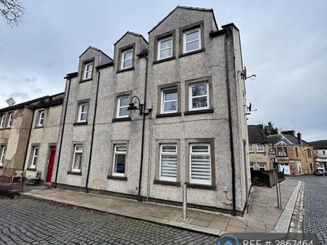 Flat for rent in South Barrwood, Kilsyth