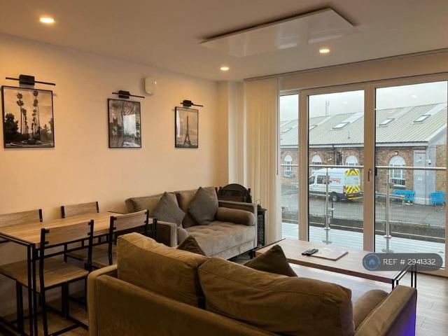 Apartment for rent in South Ashford, Bridgefield