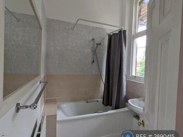 Apartment for rent in London Borough of Merton, Greater London