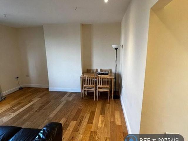 Flat for rent in London Borough of Croydon, Addiscombe