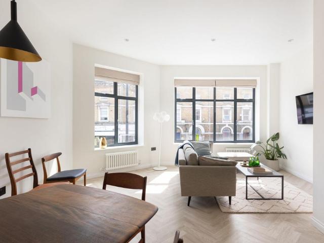 Flat for rent in Camberwell, Greater London