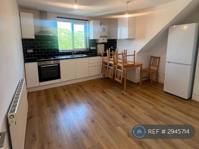 Flat for rent in Shooters Hill, Greater London