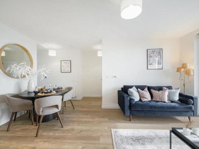 Apartment for rent in Lower Halliford, Surrey