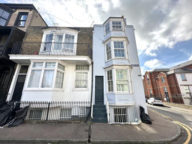 Apartment for rent in East Cliff, Acol
