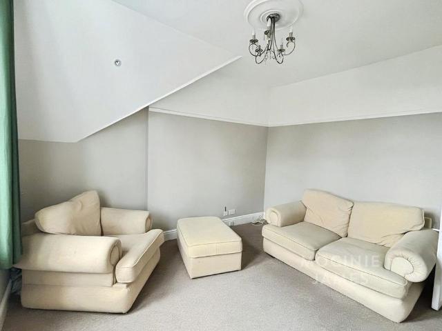 Apartment for rent in Civic Centre, Falcon Lodge