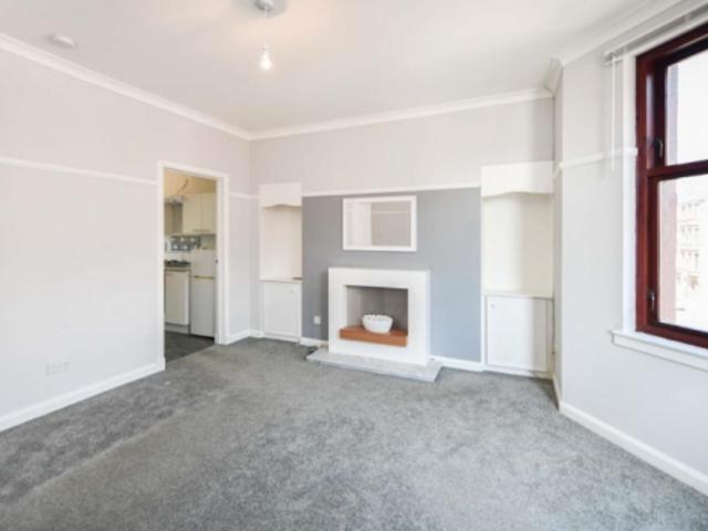 Apartment for rent in Scotstounhill, Scotstoun
