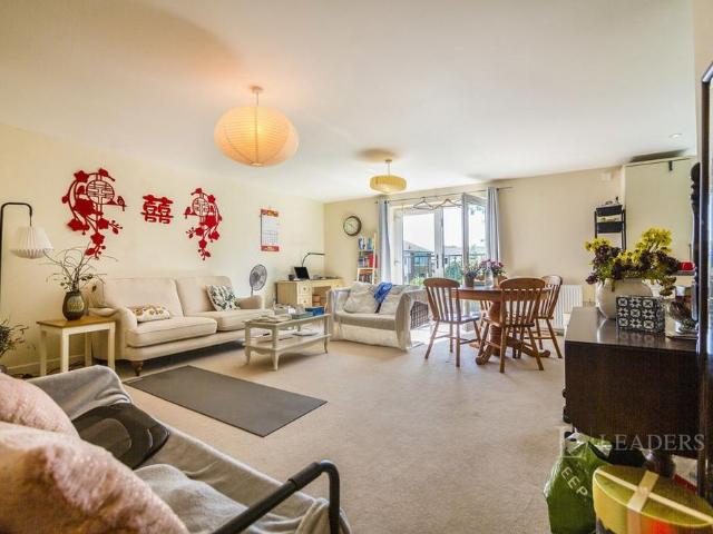 Apartment for rent in Trench Wood, Bourne Vale