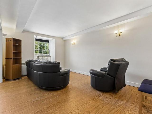 Apartment for rent in Bridgend, Moneydie
