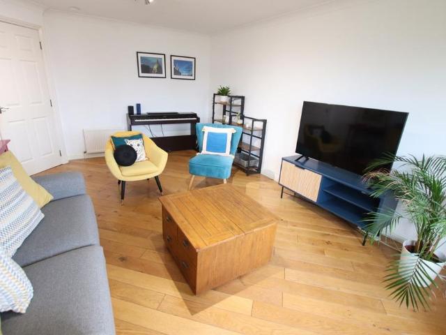 Apartment for rent in Knightswood, Scotland