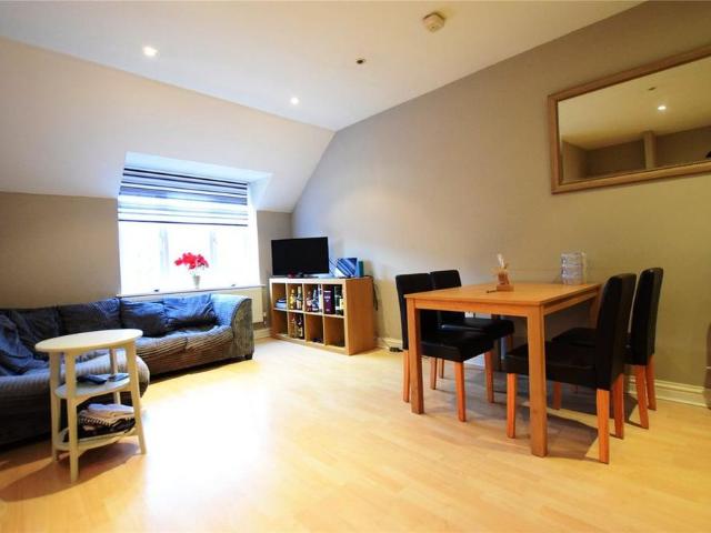 Apartment for rent in Southcote, Reading