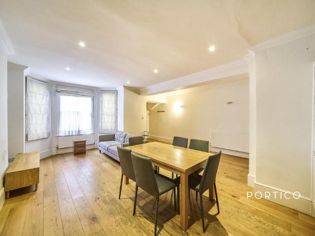 Flat for rent in Earl's Court, Isle Of Man