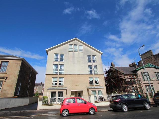 Flat for rent in Greenock, Scotland