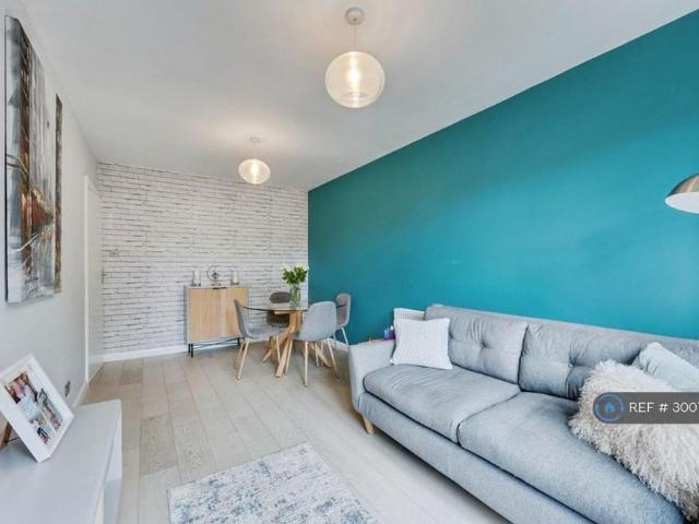 Apartment for rent in London Borough of Merton, Greater London
