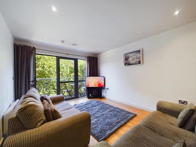 Flat for rent in Calderstones, Isle Of Man